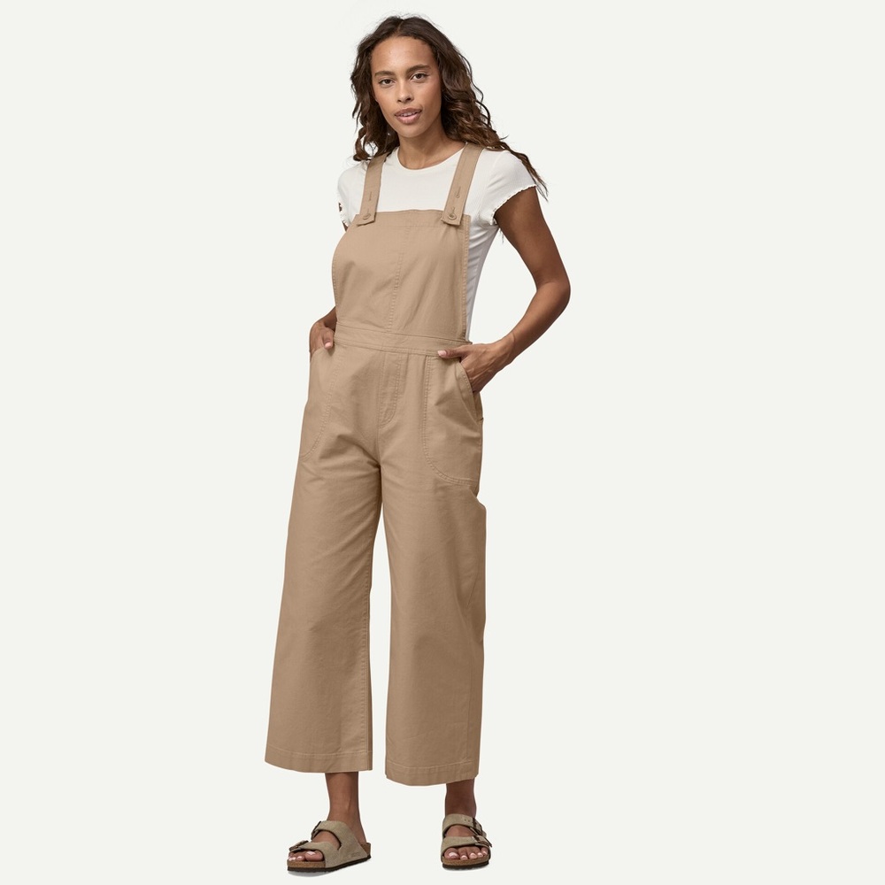 Stylish Tan Women's stand up cropped Patagonia Overalls - Picture 5 of 6